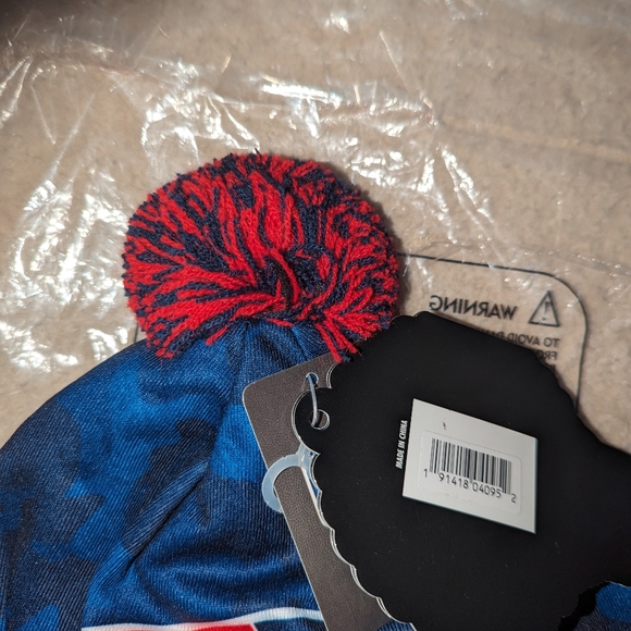 New England Patriots LED Light Up Beanie Knit Cap - Picture 6 of 8